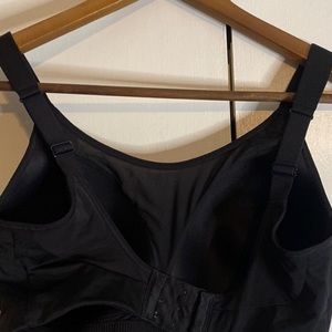 Calia by Carrie Underwood Sports bra